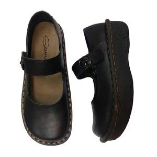 slip resistant nursing shoes